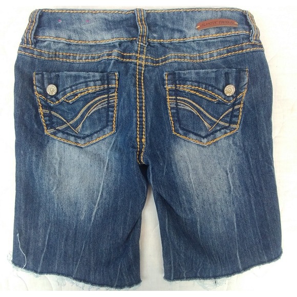 Almost Famous Denim Shorts Size 3 Distressed‎ Blue Almost Famous - Picture 2 of 12